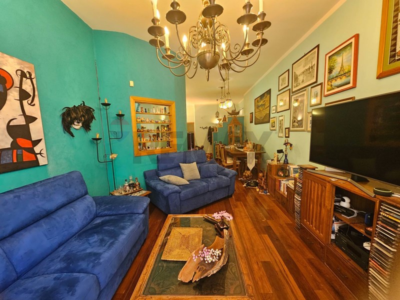 Appartamento in Affitto a Salerno, 1'300&euro;, 135 m²