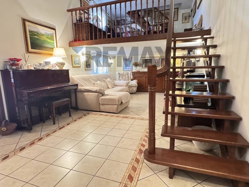Appartamento in Vendita a Gravina di Catania, 208'000&euro;, 195 m²