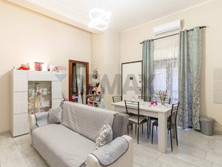 Bilocale in Affitto a Aci Castello, 670&euro;, 59 m²