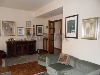 Appartamento in Vendita a Caltanissetta, 135'000&euro;, 155 m²