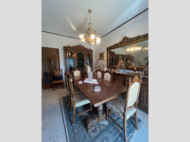 Appartamento in Vendita a Caltanissetta, 115'000&euro;, 123 m²