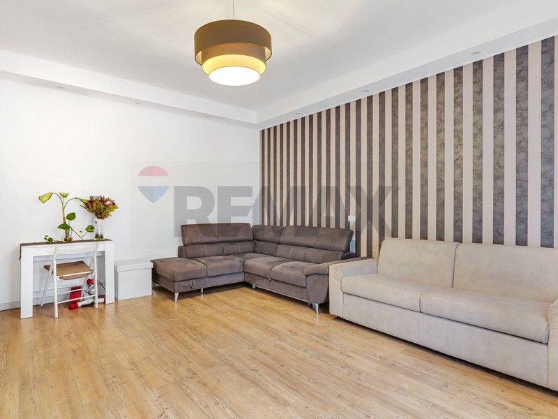 Bilocale in Vendita a Milano, 309'000&euro;, 80 m²