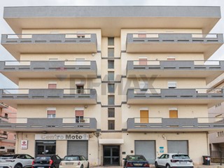 Quadrilocale in Affitto a Siracusa, 700&euro;, 165 m²