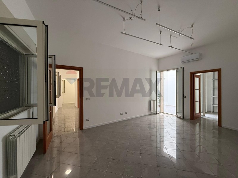 Appartamento in Affitto a Priolo Gargallo, 1'000&euro;, 110 m²