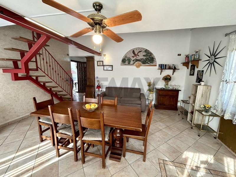 Trilocale in Vendita a Costa Volpino, 110'000&euro;, 100 m²