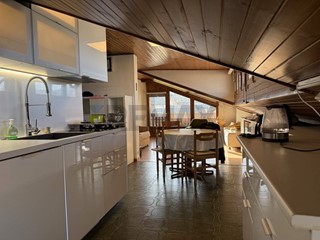 Attico in Vendita a Borgo Valbelluna, 90'000&euro;, 80 m²