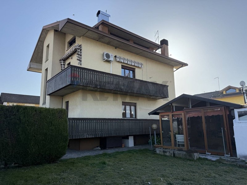 Quadrilocale in Vendita a Borgo Valbelluna, 100'000&euro;, 80 m²
