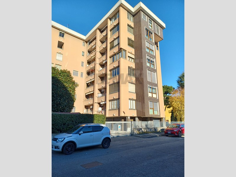 Appartamento in Vendita a Novara, 135'000&euro;, 103 m²