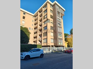 Appartamento in Vendita a Novara, 135'000&euro;, 103 m²