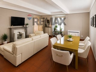 Quadrilocale in Vendita a Pavia, 365'000&euro;, 145 m²