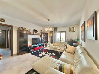 Quadrilocale in Vendita a Palermo, 225'000&euro;, 109 m²