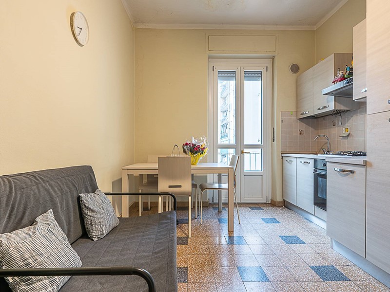 Bilocale in Vendita a Torino, 85'000&euro;, 49 m²