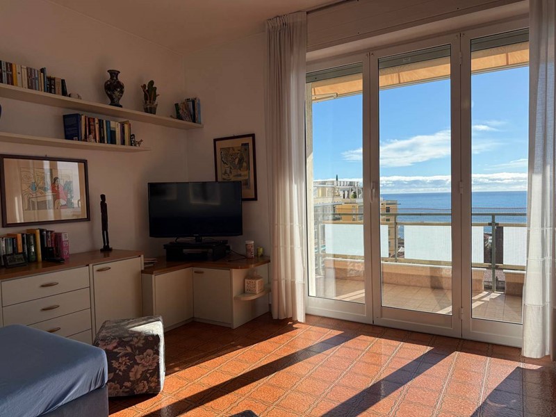 Appartamento in Vendita a Sanremo, 362'000&euro;, 102 m²