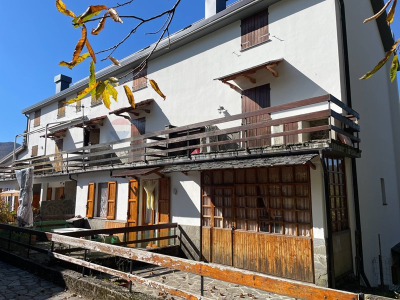 Trilocale in Vendita a Rezzoaglio, 39'000&euro;, 65 m²