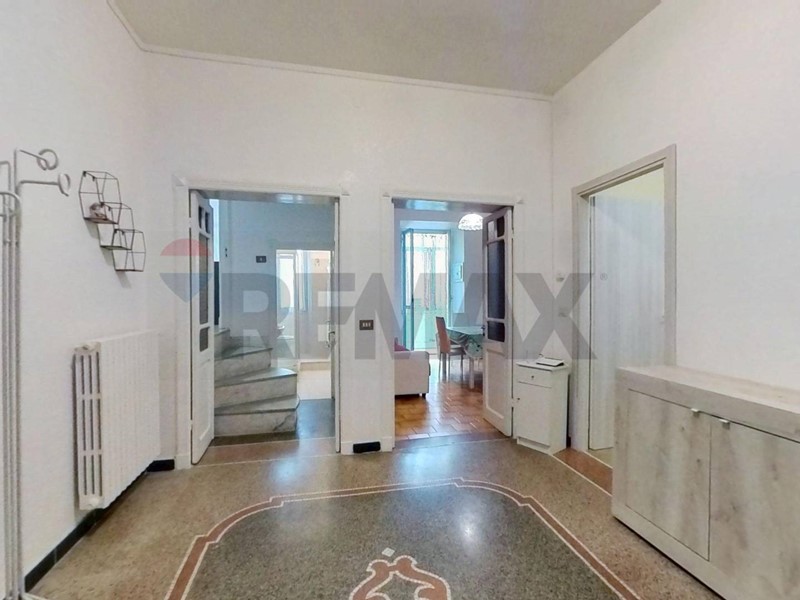 Trilocale in Vendita a Savona, 220'000&euro;, 100 m²
