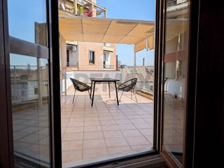 Trilocale in Affitto a Milano, 1'900&euro;, 82 m²