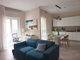 Quadrilocale in Vendita a Caserta, 179'000&euro;, 104 m²