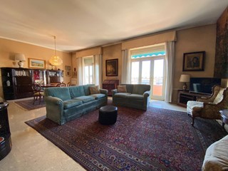 Appartamento in Vendita a Gallarate, 265'000&euro;, 205 m²