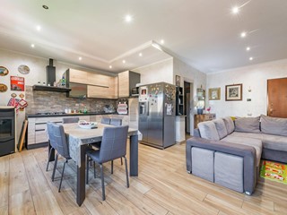 Quadrilocale in Vendita a Roma, 239'000&euro;, 151 m²