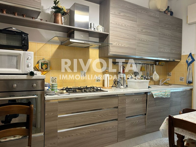 Trilocale in Vendita a Stimigliano, 54'000&euro;, 88 m²