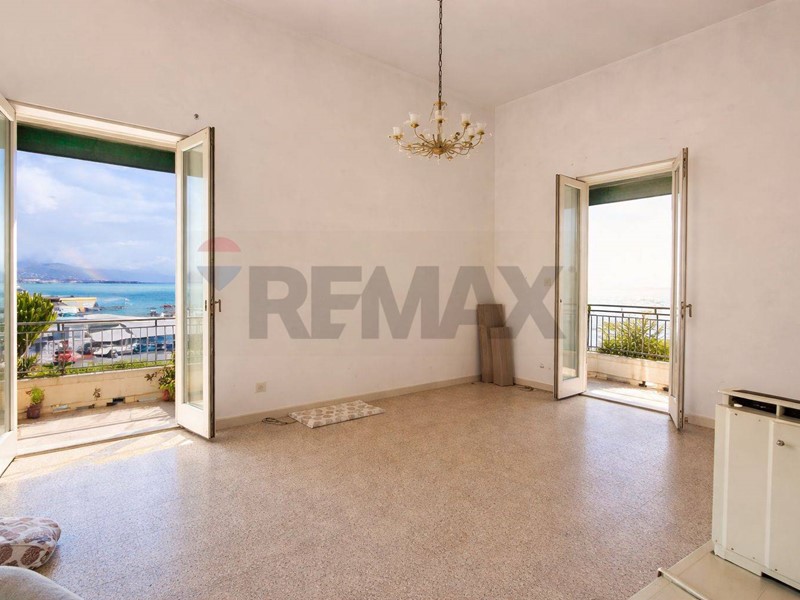 Trilocale in Vendita a Gaeta, 260'000&euro;, 87 m²