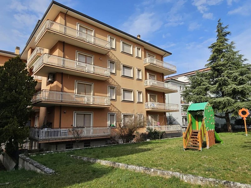 Trilocale in Vendita a L'Aquila, 190'000&euro;, 75 m²