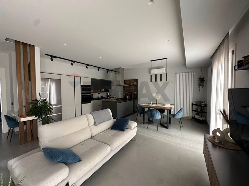 Appartamento in Vendita a Bagheria, 198'000&euro;, 107 m²