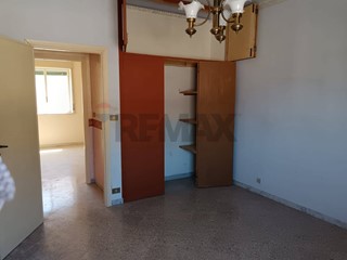 Appartamento in Vendita a Carini, 150 m²
