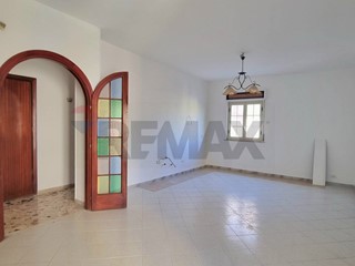 Quadrilocale in Affitto a Bagheria, 600&euro;, 141 m²