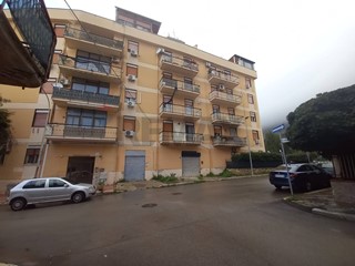 Quadrilocale in Vendita a Capaci, 159'000&euro;, 122 m²