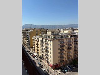 Appartamento in Vendita a Palermo, 485'000&euro;, 265 m²