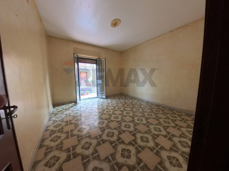 Appartamento in Vendita a Carini, 110'000&euro;, 135 m²
