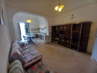Appartamento in Vendita a Terrasini, 110'000&euro;, 101 m²