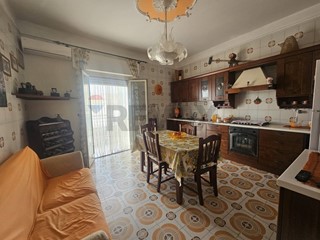Trilocale in Vendita a Bagheria, 78'000&euro;, 100 m²