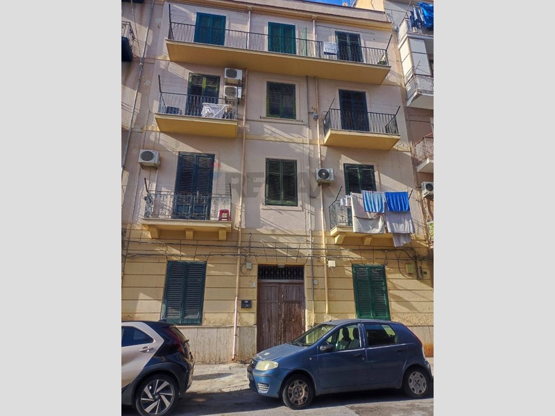 Bilocale in Vendita a Palermo, 100'000&euro;, 70 m²