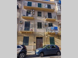 Bilocale in Vendita a Palermo, 100'000&euro;, 70 m²