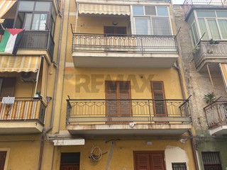 Quadrilocale in Vendita a Bagheria, 75'000&euro;, 83 m²