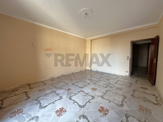 Appartamento in Vendita a Villabate, 105'000&euro;, 136 m²