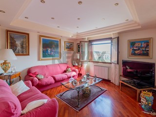 Appartamento in Vendita a Santa Flavia, 259'000&euro;, 202 m²