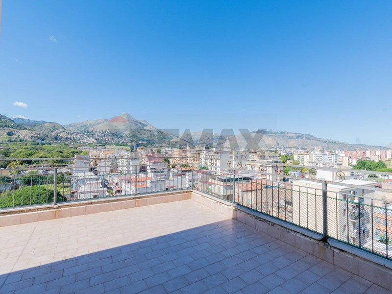 Attico in Vendita a Palermo, 260'000&euro;, 125 m²
