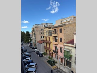 Quadrilocale in Vendita a Palermo, 80'000&euro;, 85 m²