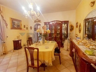 Quadrilocale in Vendita a Palermo, 93'000&euro;, 91 m²