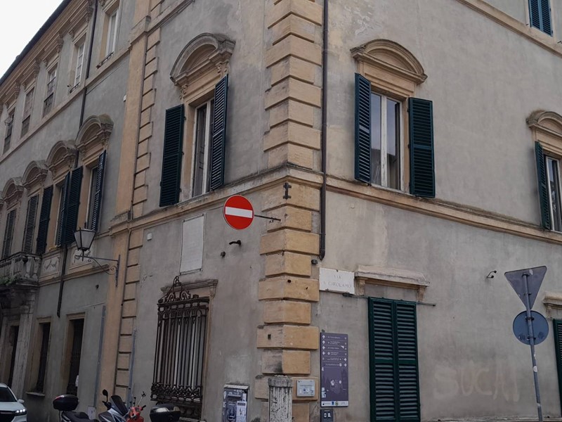 Quadrilocale in Vendita a Siena, 490'000&euro;, 182 m²