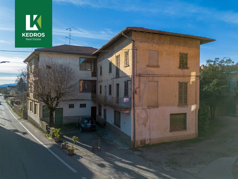 Appartamento in Vendita a Cadrezzate con Osmate, 380'000&euro;, 640 m²