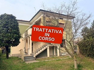 Trilocale in Vendita a Capriolo, 140'000&euro;, 137 m²