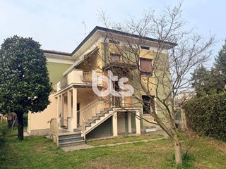 Trilocale in Vendita a Capriolo, 145'000&euro;, 137 m²