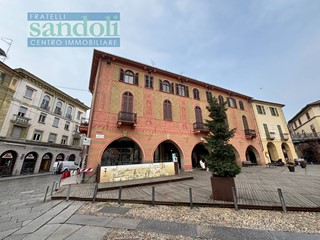 Trilocale in Vendita a Vercelli, 270'000&euro;, 150 m²