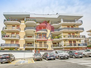 Attico in Vendita a Pomezia, 245'000&euro;, 118 m²