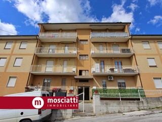 Appartamento in Vendita a Castelraimondo, 89'000&euro;, 75 m²