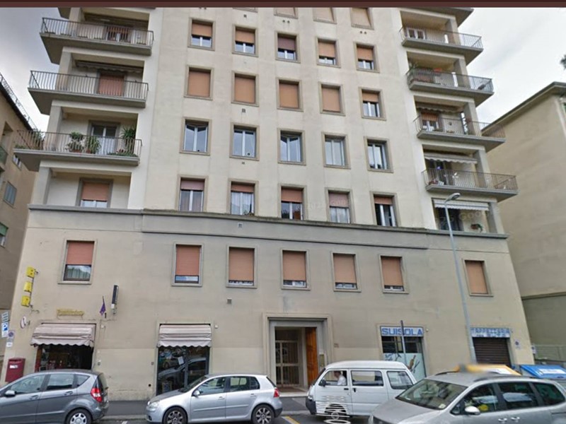Appartamento in Vendita a Firenze, 387'750&euro;, 167 m²